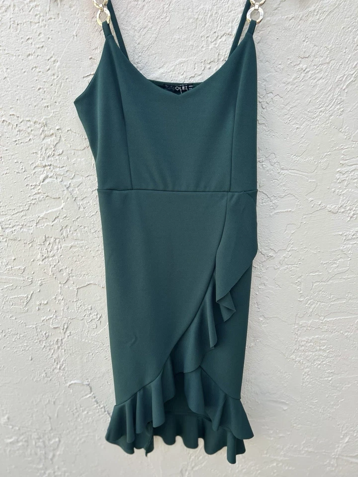 Vestido verde oscuro marca Quiz con volantes dobladillo alto-bajo tirantes espagueti talla 10 Foto 3 de 4