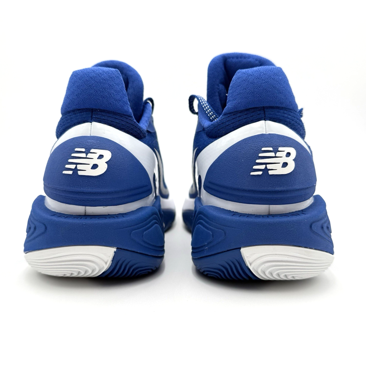 Men's 9.5 / Women's 11 New Balance Two WXY V5 Basketball Shoes