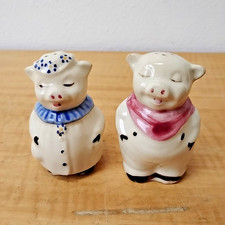 VINTAGE 1940's-1950's Shawnee Smiley and Winnie PIG SALT AND PEPPER SHAKERS
