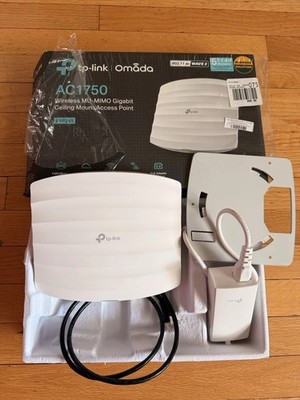 TP-Link Omada EAP245 v3 AC1750 Wireless MU-MIMO Gigabit Ceiling Mount
