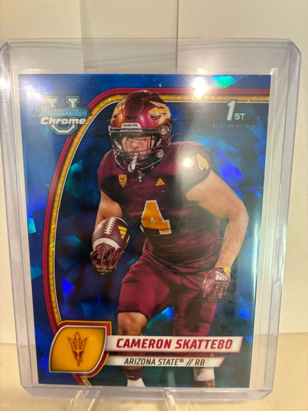 🔥RC🔥2024 Bowman University Chrome Sapphire Edition - Cameron Skattebo #37 (RC)