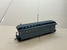 BACHMANN SPECTRUM ON30 NARROW GAUGE PASSENGER COACH CAR BAGGAGE WAGON GREEN !