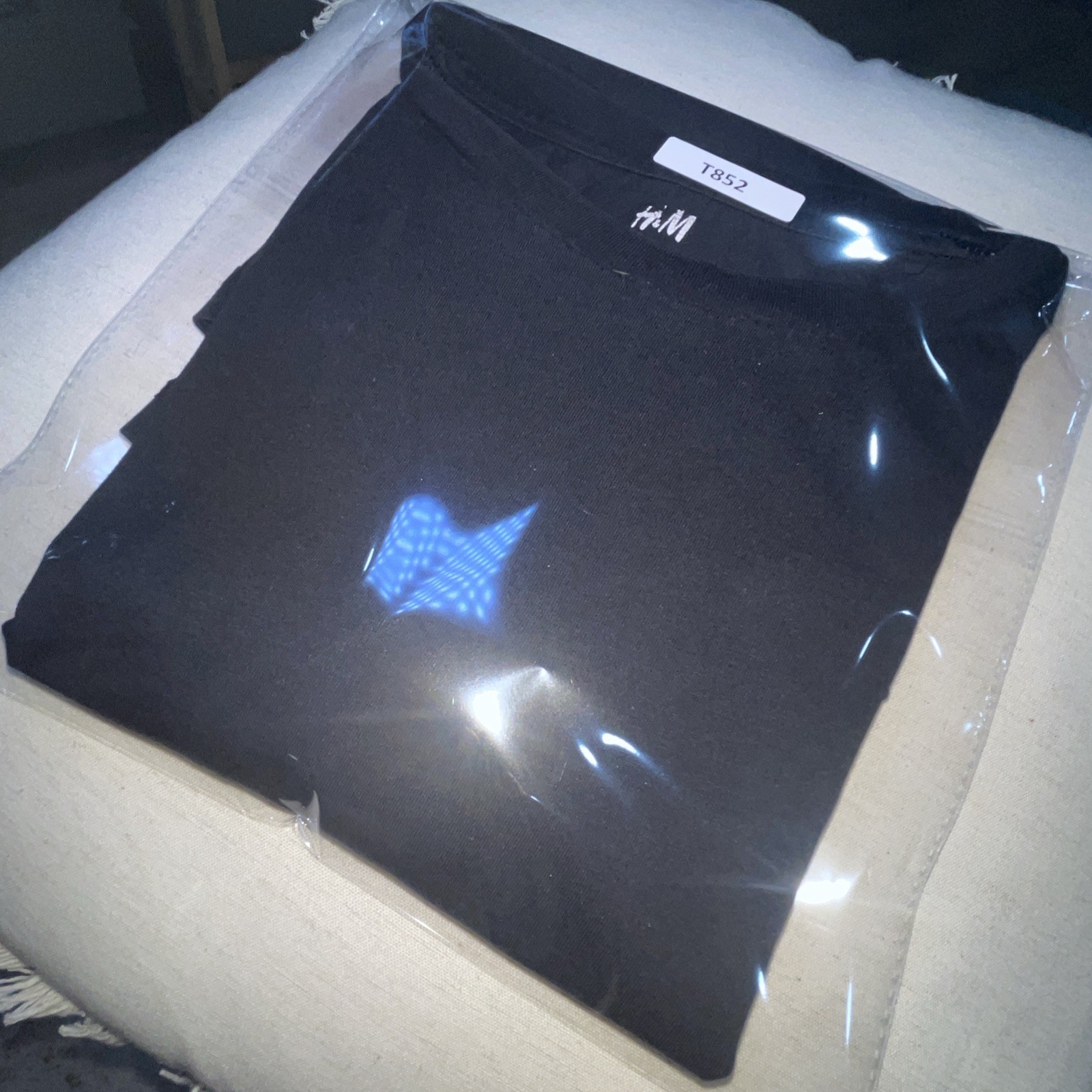 H&M Men's Adult Sz XL Shirt T Regular Fit Coupe Standard Color Black *Flaw* thumbnail 10