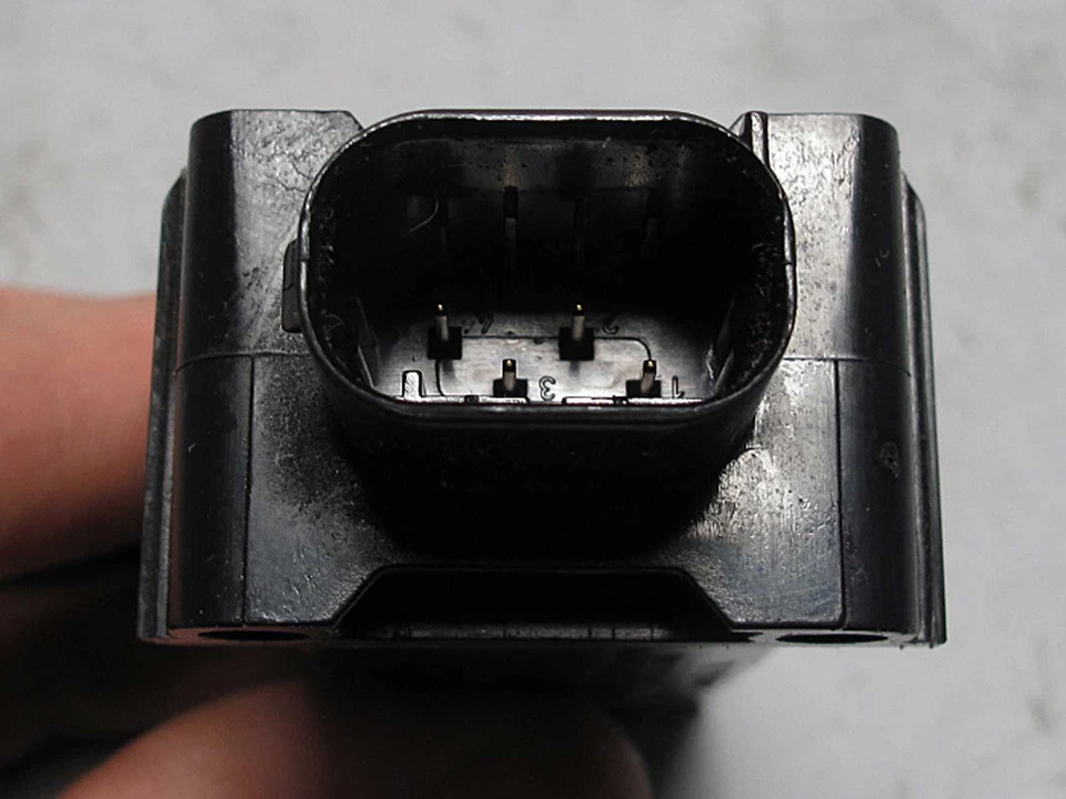 BMW TPMS Tire Pressure Monitor Antenna E60 E90 E82 E88 E92 06-11 OEM 6771043 - Image 3 of 3