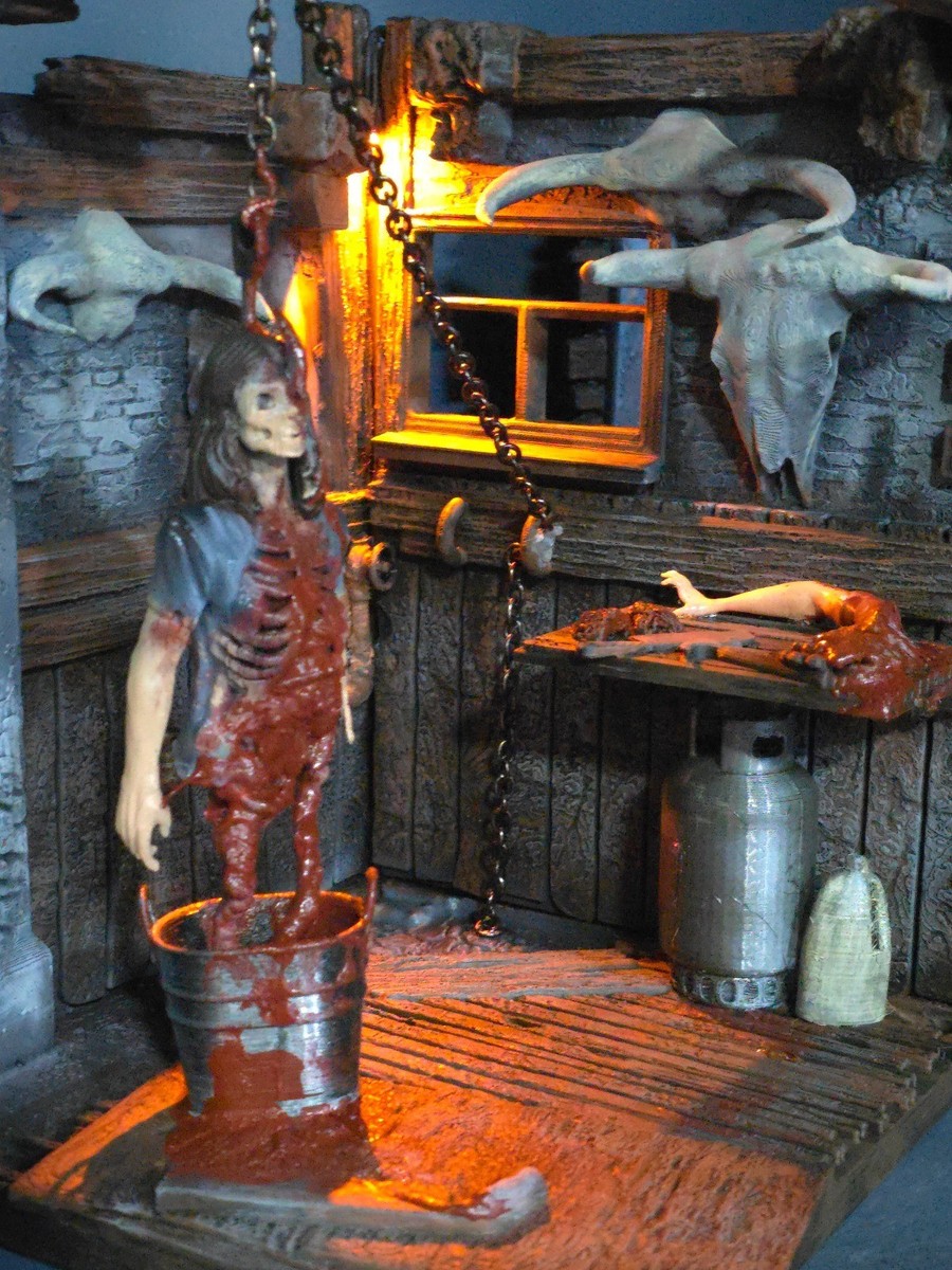 Custom DIORAMA Texas Chainsaw Massacre LEATHERFACE -- Scale 1:10