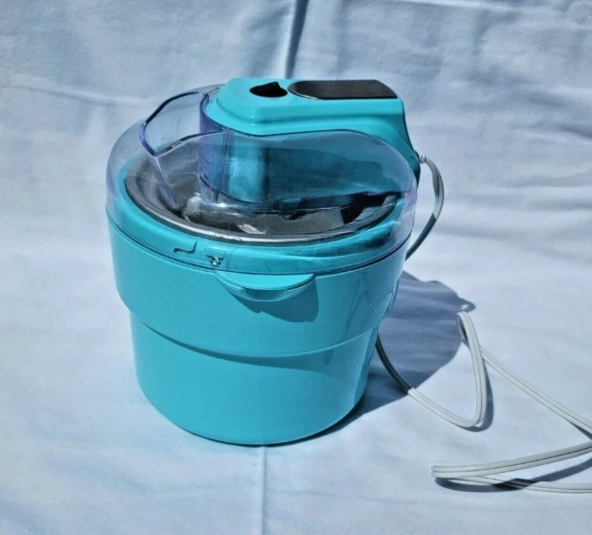 Wolfgang Puck 1.5 Qt Ice Cream Dessert Maker BICM2000 Ice Blue Green. New!
Opens in a new window or