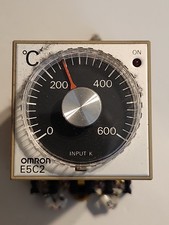 OMRON Temperature Controller E5C2-R10K w/ Relay Socket P2CF-08 - Warranty 