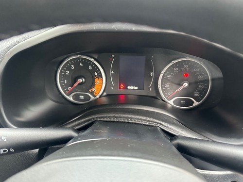 2016 Jeep Renegade 1.4T MultiAirII Longitude SUV 5dr Petrol DDCT Euro 6 (s/s) (1 - Picture 21 of 24