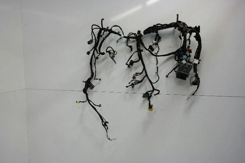 Chevrolet Malibu 2014 14 arnés de cableado de tablero con caja de fusibles Foto 2 de 4