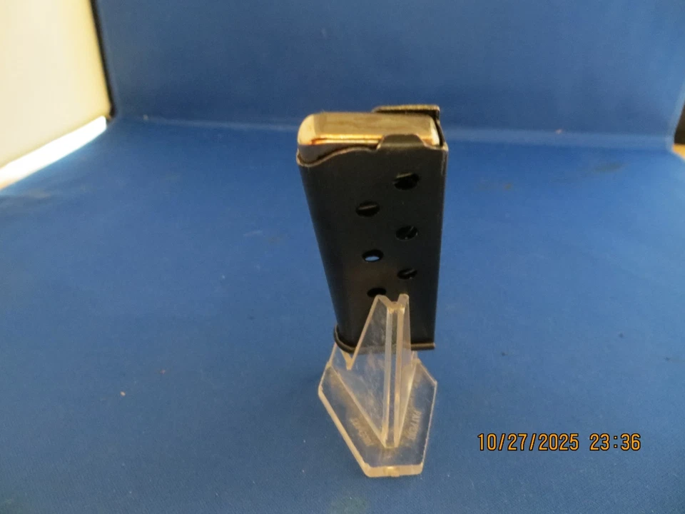 Cargador de pistola Titan 25 ACP AZUL 7ª Foto 3 de 4