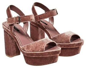 sandalias terciopelo zara