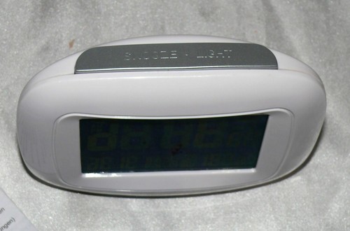 4-TV207 Digital Funkwecker Temperatur DCF Funkuhr Datum Wochentag LED Blau Weiß - Bild 3 von 10
