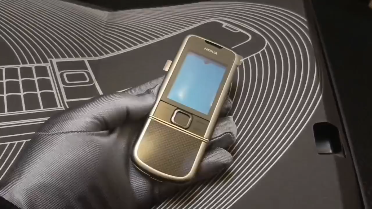 Nokia 8800E 4G 炭素 Nokia 8800E 4G 炭素