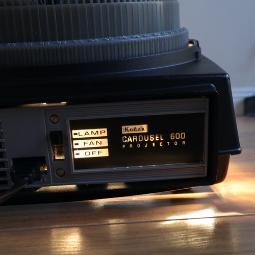 Proyector de diapositivas Kodak Carousel 600 totalmente funcional con manual de usuario ver video - Imagen 12 de 24