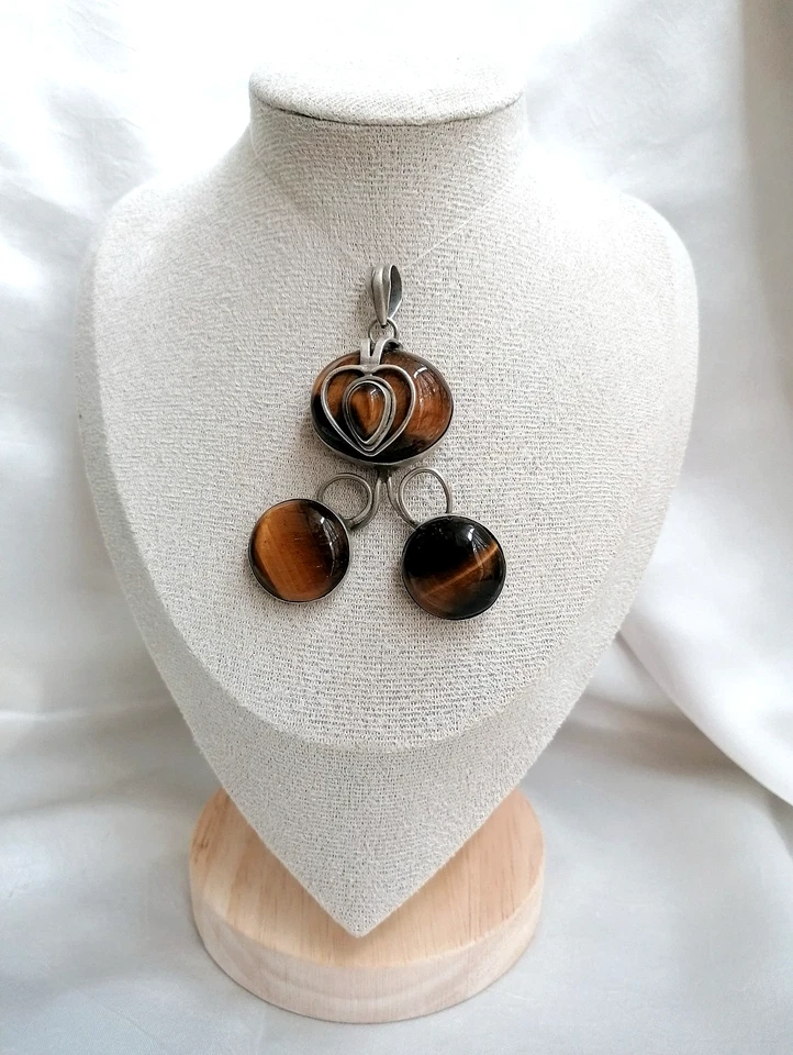 SPETTACOLARE GRANDE CIONDOLO IN ARGENTO 925 CON 4 OCCHIO DI TIGRE CABOCHON. - Immagine 2 di 4