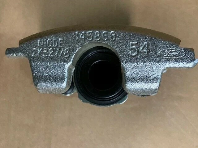 Carcasa Ford E-350 Super Duty E-150 2005-2006 6C2Z2552AB - NUEVO OEM Foto 2 de 4