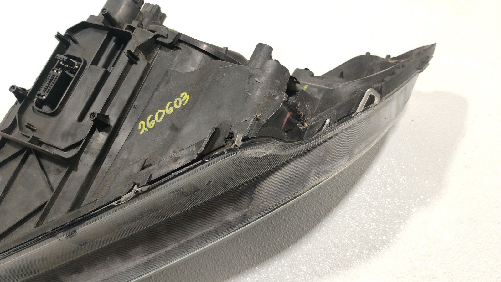 Maserati GranTurismo Right Inner Headlight housing P/N 286385