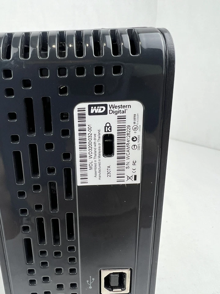 Western Digital 320gb Hard Drive WD3200i032-001 No Cables - Image 4 of 4