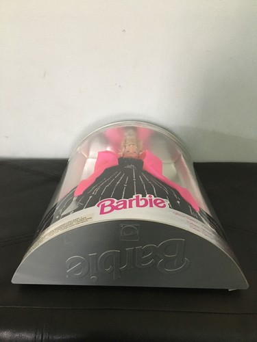 Barbie Special Edition 1998 Happy Holidays Doll Christmas Special - Picture 3 of 8