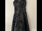 Korsagenkleid schwarz, neuwertig , S ,schwarze Samtblumen/Silber