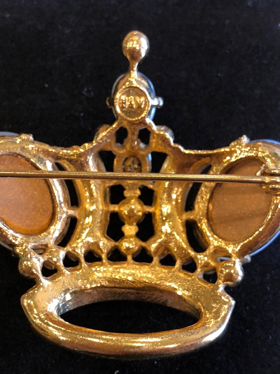 BUTLER & WILSON CABOCHON CROWN BROOCH PIN View 4