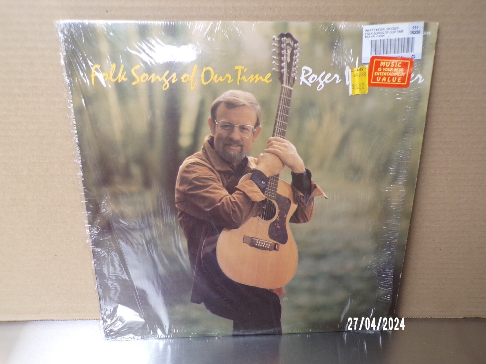 ROGER WHITTAKER "FOLK SONGS OF OUR TIME" W/Shrink / EXC