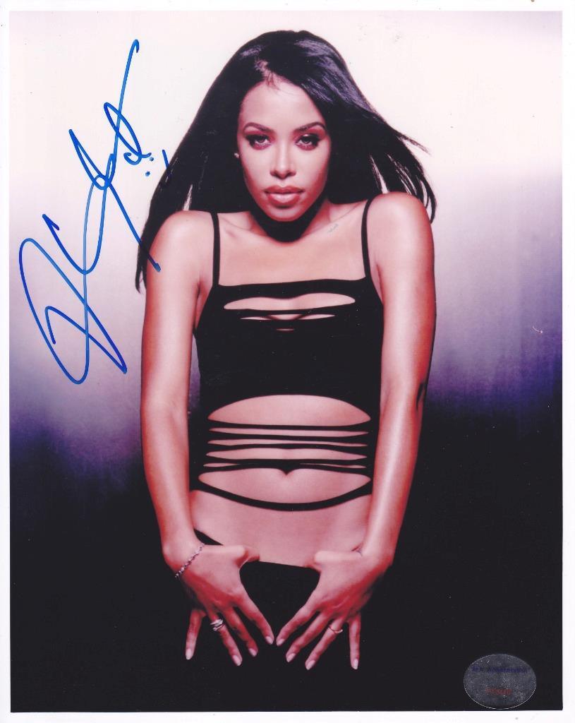 AALIYAH d. 2001 Signed 8x10 Color Photo Singer/Back and Forth ALA