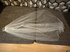 Wedding veil with jewel details