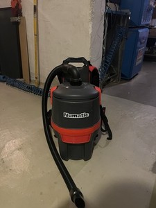 Numatic Batterie Rucksack-Staubsauger Lithium-Akku-Rucksacksauger