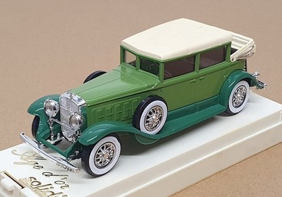 Solido 1/43 Scale Diecast 4085 - 1931 Cadillac 452 A - 2-Tone Green