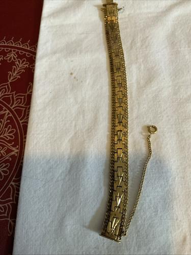 Vintage Quality Gold Plated Pattern Bracelet With Safety Chain Bracelet 7.25 - Picture 1 of 4