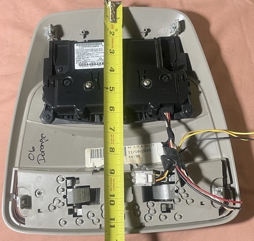 2004-2009 Dodge Durango Chrysler Aspen Overhead Dome Light Display Console OEM - Picture 13 of 13