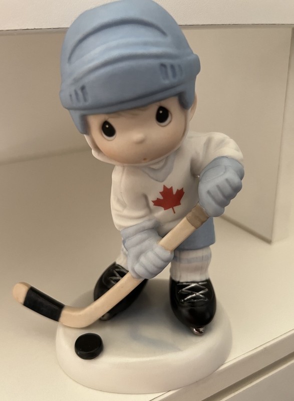 Precious Moments Let’s Keep Our Eye’s On The Goal Hockey 1998 Porcelain