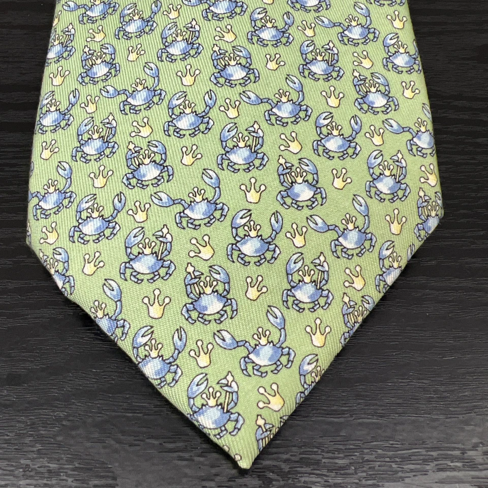 Vineyard Vines Martha’s Vineyard HAND PICKED BY SHEP & IAN Tie Frog Print Green - Image 4 of 4