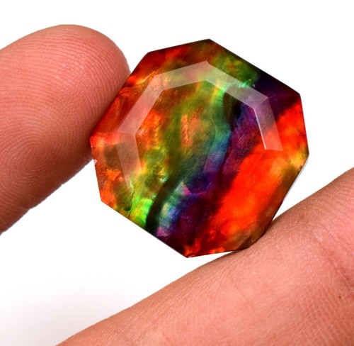Natural Ammolite Gemstone Red Green Faceted Emerald Cut Huge 21.75 Ct TREATED - Picture 3 of 5