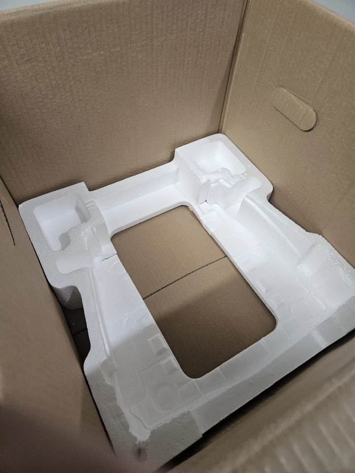 RCA TV 13V420T Colour TV Television 13” Retro Gaming Tested Works In Box NM - Image 3 of 4