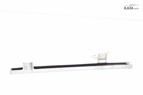 2019-2023 VOLVO VNL 760 D13 FRONT RIGHT SIDE DOOR WINDOW GLASS CHANNEL GUIDE OEM