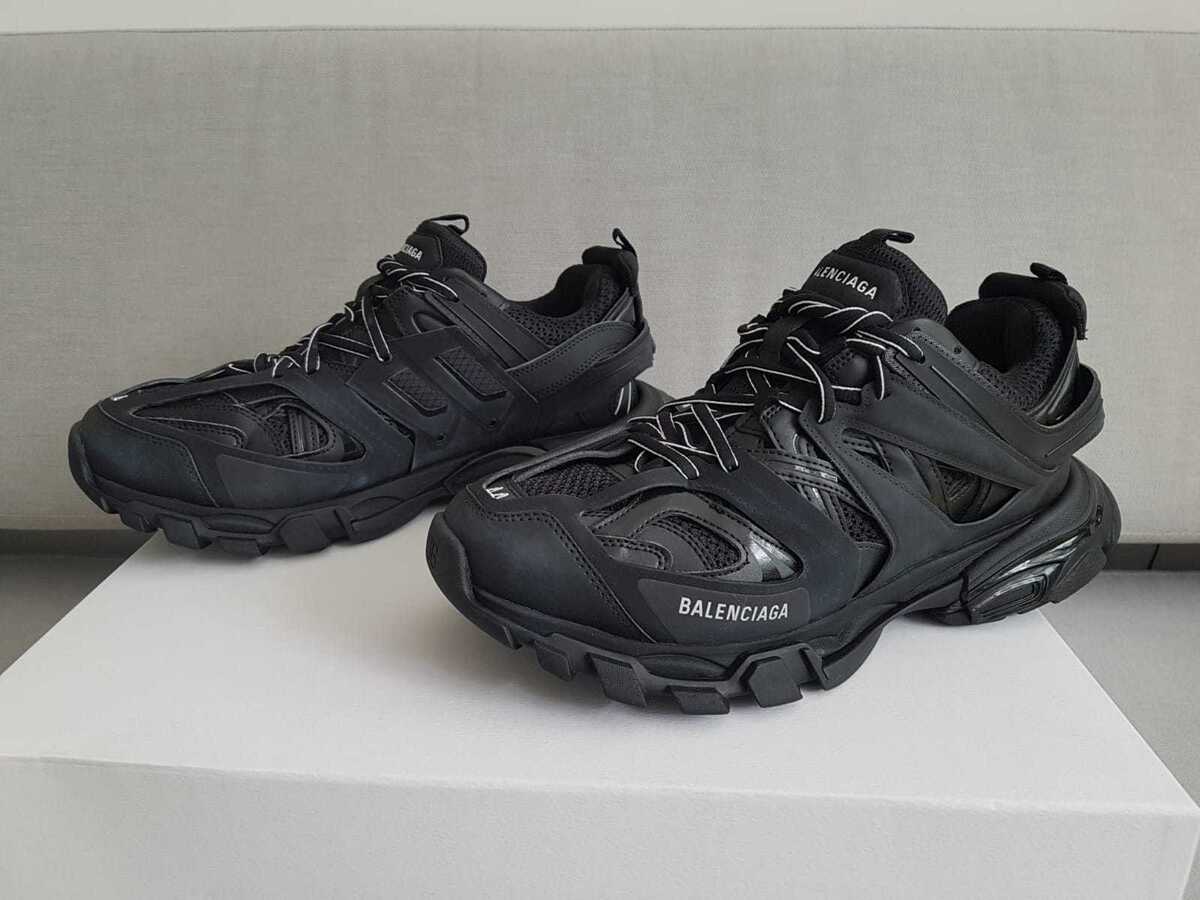 BALENCIAGA TRACK SNEAKERS BLACK SIZES EU 39, 40, 41, 42, 43, 44, 45, 46 BALENCIAGA TRACK SNEAKERS BLACK SIZES EU 39, 40, 41, 42, 43, 44, 45, 46