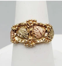 Vintage Blacks Hills 10k Tri Color Leaf Band Gold Ring Size 7.75