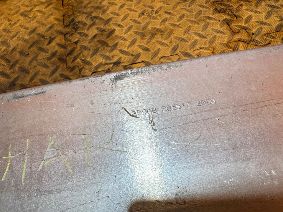 15-23 DODGE CHALLENGE PARACHOQUES TRASERO REFUERZO BARRA DE IMPACTO BARRA DE REFUERZO OEM Foto 3 de 4