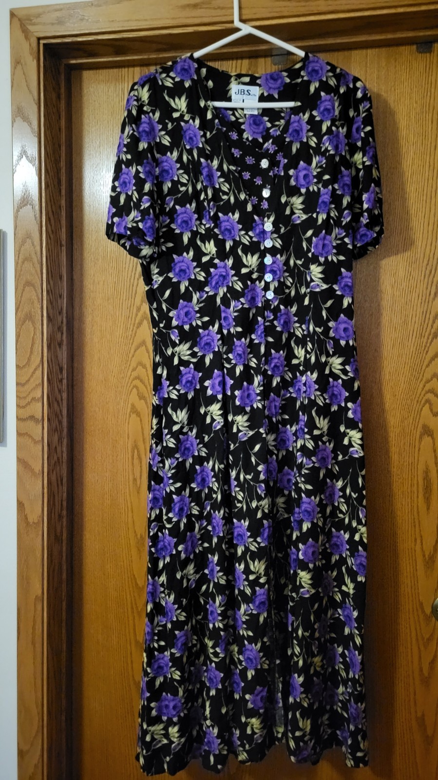 Picture 1 of 24