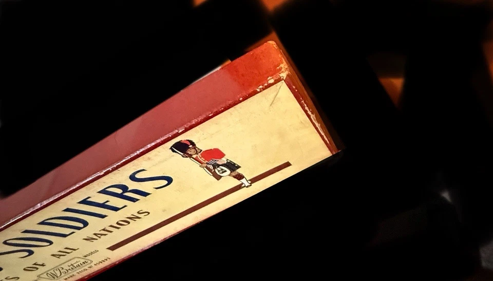 WBritain Pre 1970 THE COLDSTREAM GUARDS # 2082 - Image 3 of 4