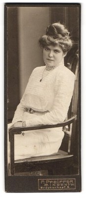 Fotografie F. Pfeiffer, Minden i. W., Brückenkopf 6, Portrait einer jungen Dame 