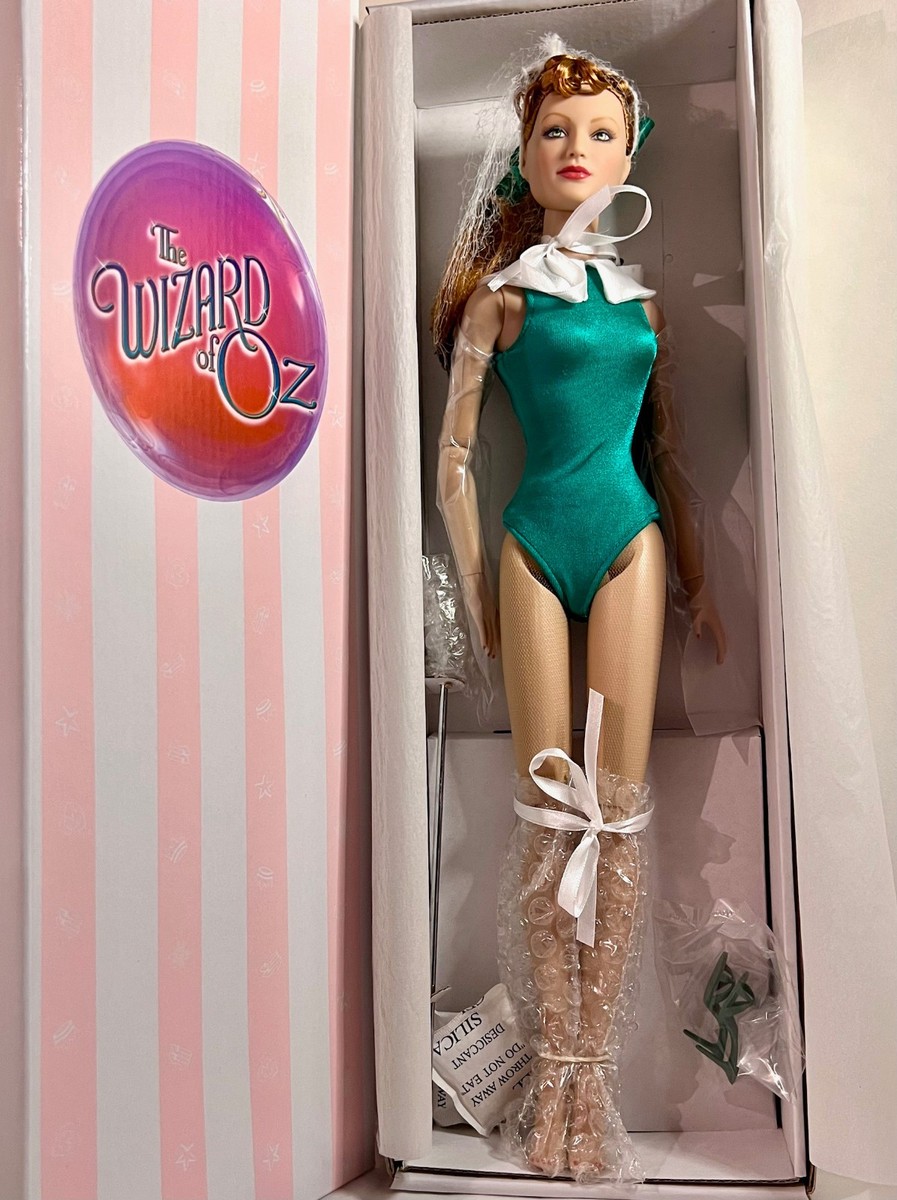 2007 Basic Lady Ozmopolitan Sculpt Wizard of Oz Red Hair