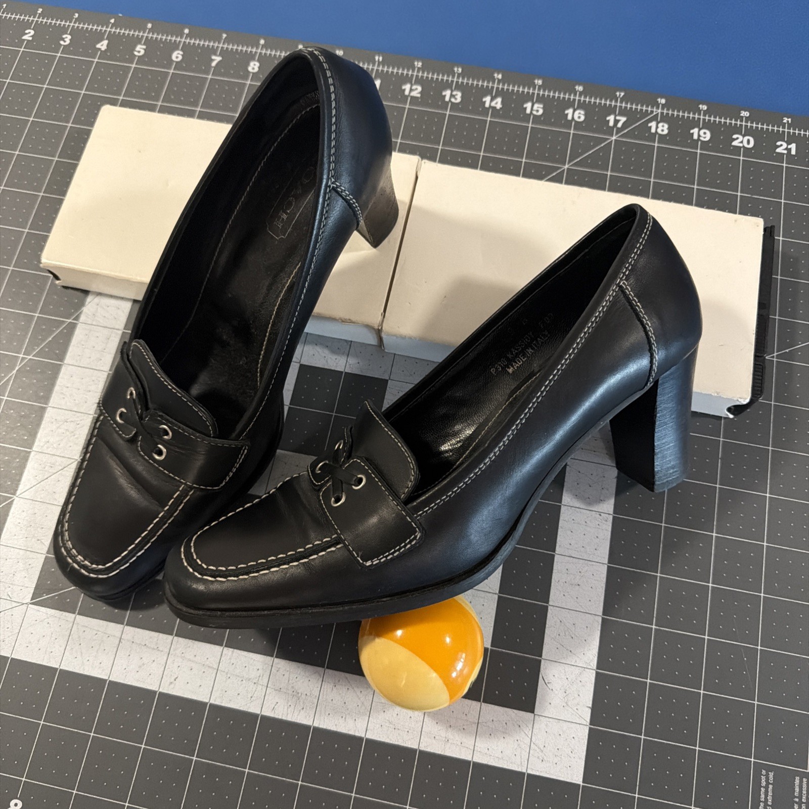 VTG COACH Kassidy Heeled Loafers Size 9 B Black Leather Non-Slip Italy