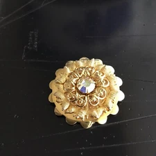 Vintage Gold Tone 3 Dimensional Scarf Clip With Iridescent Rhinestone Center