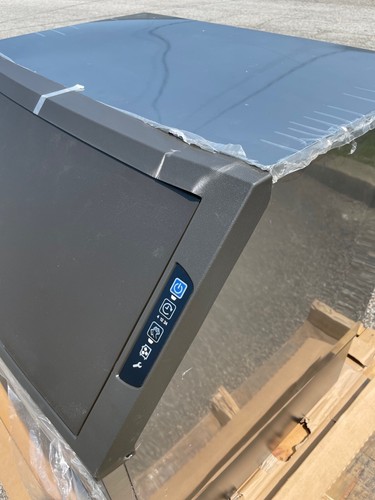 Manitowoc NEO 30" Air Cooled Undercounter Half Dice Ice Machine UYF0310A-161B - Picture 4 of 13