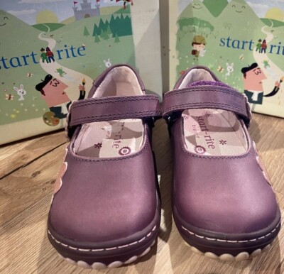 START RITE 'POPPY' GIRLS PURPLE/WINTER LEATHER SHOES FLOWER DETAIL