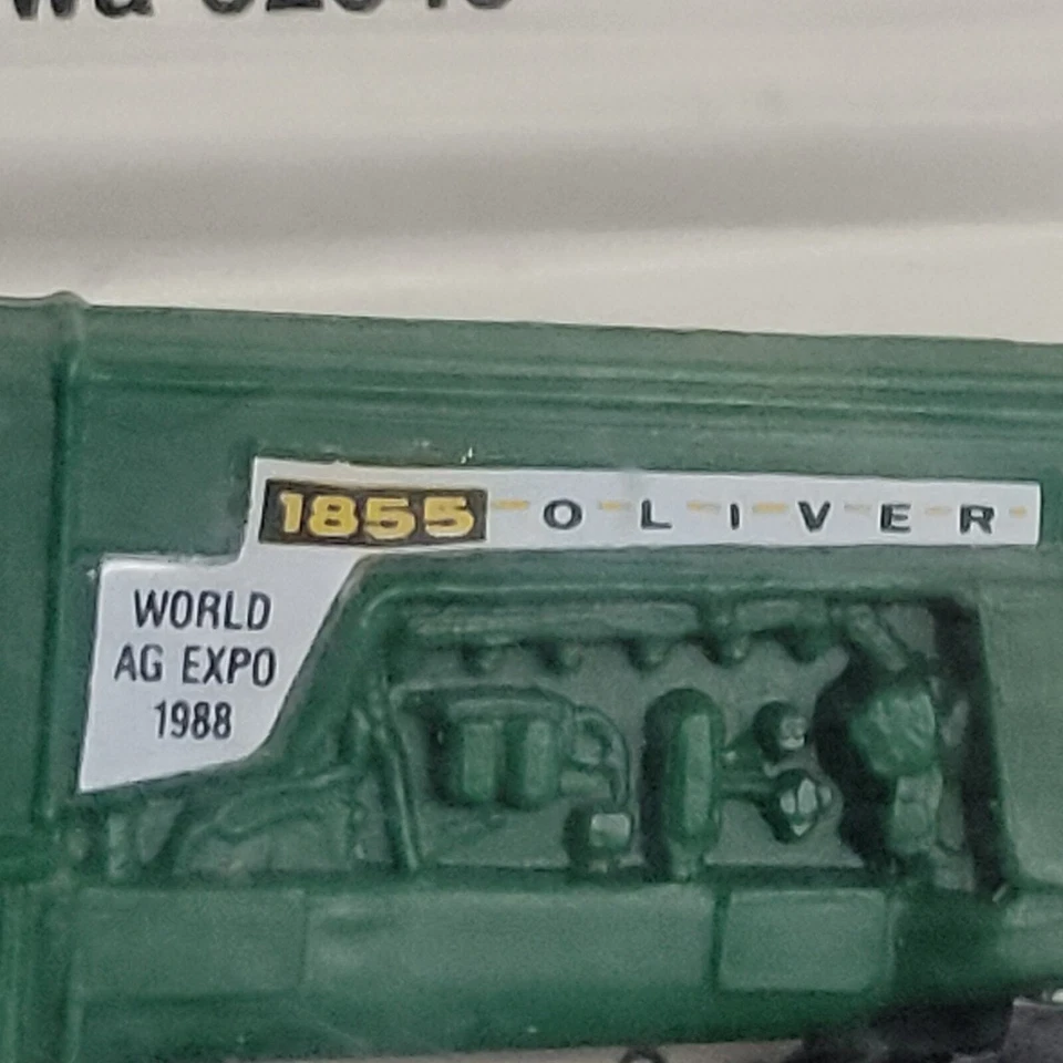Modelos a escala 1988 de colección escala 1/64 plástico world ag expo Oliver 1855 n/frontend GN Foto 3 de 4