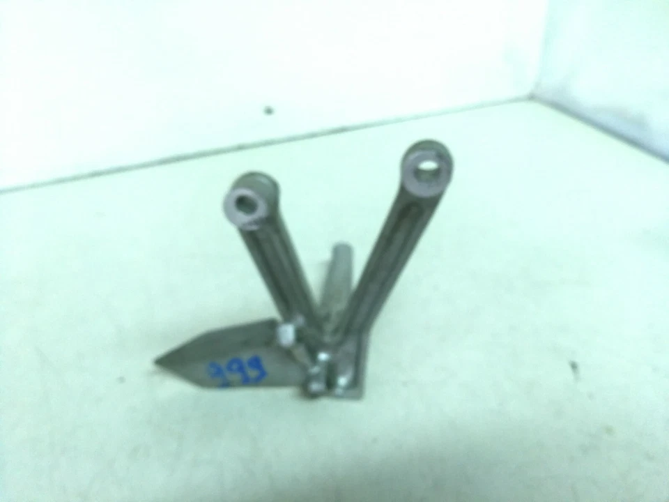 PEDANA POSTERIORE SINISTRA DUCATI 999 Foto 4 de 4